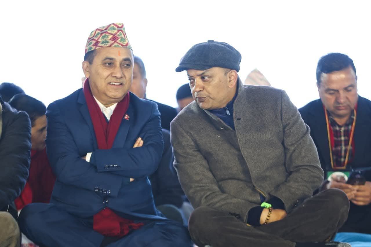 गगन थापा र विश्वप्रकाश शर्मालाई ५ वर्षका लागि निष्कासित