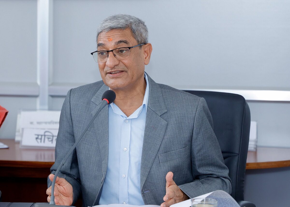 पूर्वगृहमन्त्री रमेश लेखक जाँचबुझ आयोगमा बयान दिन जाँदै