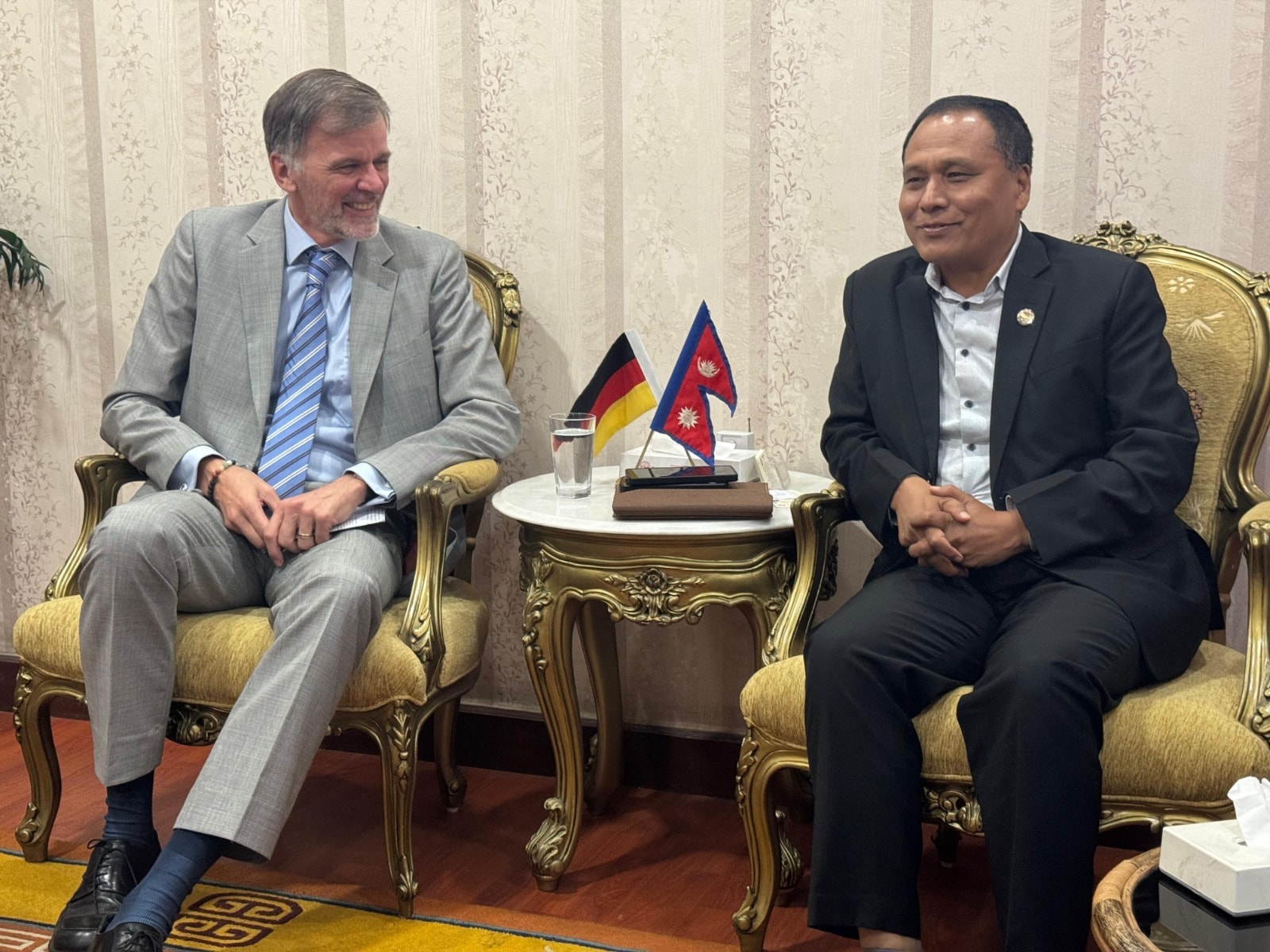 मन्त्री घिसिङ र जर्मन राजदूत भोल्जबीच भेटवार्ता