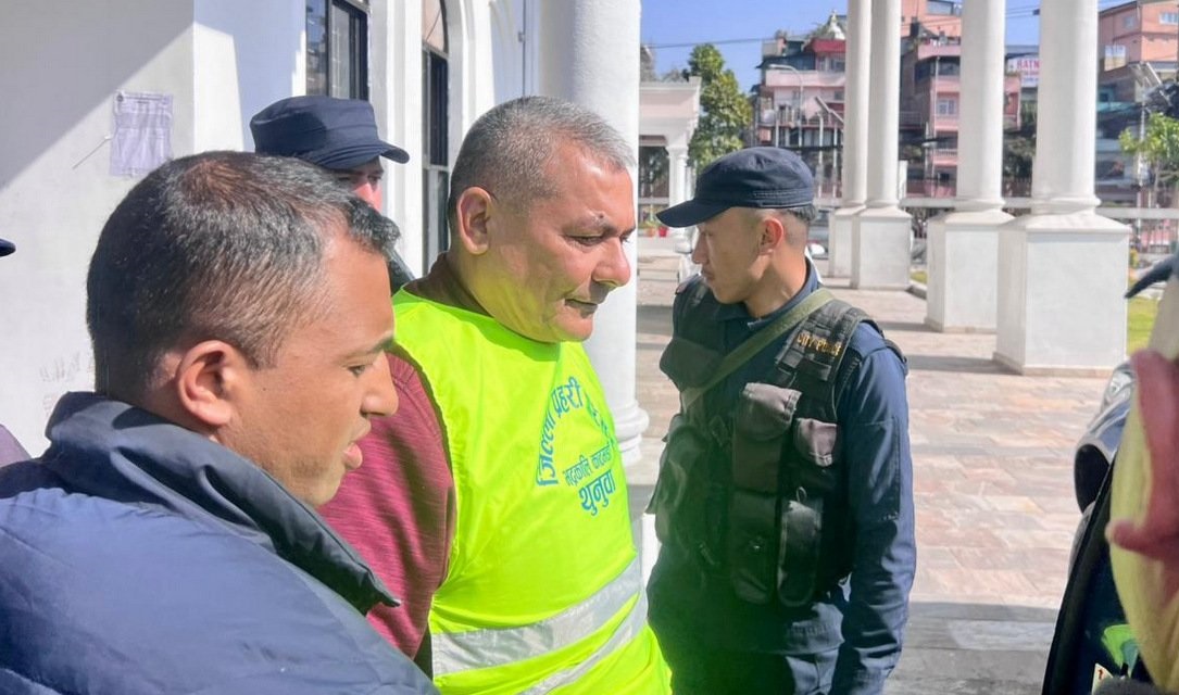 पोखराबाट पक्राउ परे दुर्गा प्रसाईं