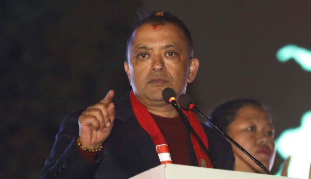 कांग्रेस विशेष महाधिवेशनमा गगन थापाले दिए सभापतिमा उम्मेदवारी