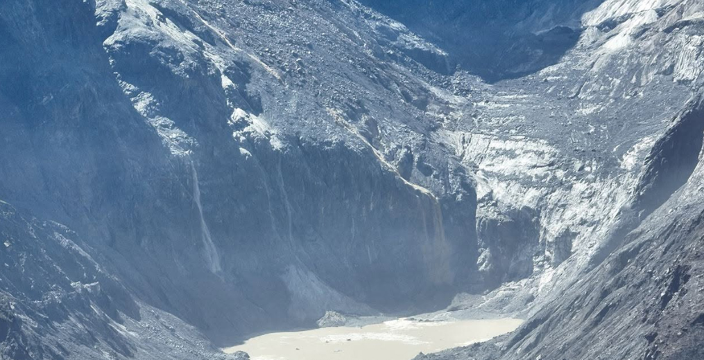 केरुङमा बनेको कृत्रिम तालको पानी पूर्ण रूपमा बाहिरियो, ५४६ जना अझै बेपत्ता