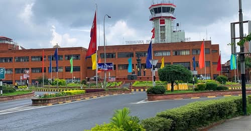 काठमाडौंका लागि उडेको श्री एयरको जहाज डेढ घण्टा फन्को लगाएर पुन: विराटनगर अवतरण