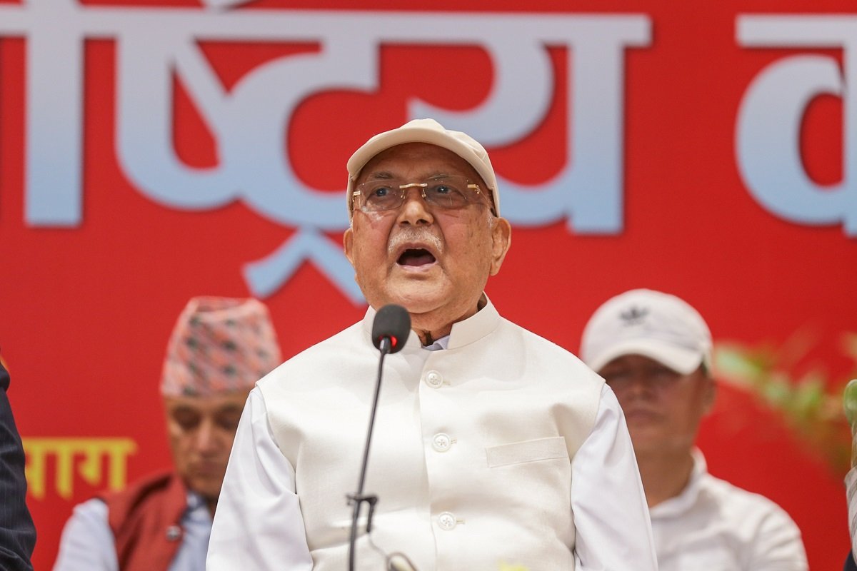 म व्यक्तिगत रूपमा ढल्न सक्छु, तर प्रतिक्रियावादीका अगाडि घुँडा टेक्दिनँ: केपी शर्मा ओली