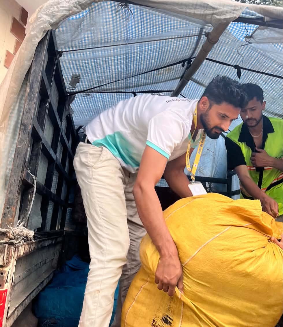 बाढीको सुरुवाती दिनदेखि राहतमा खटिँदै पाण्डे, अब उद्धार र पुनर्निर्माणमा जोड