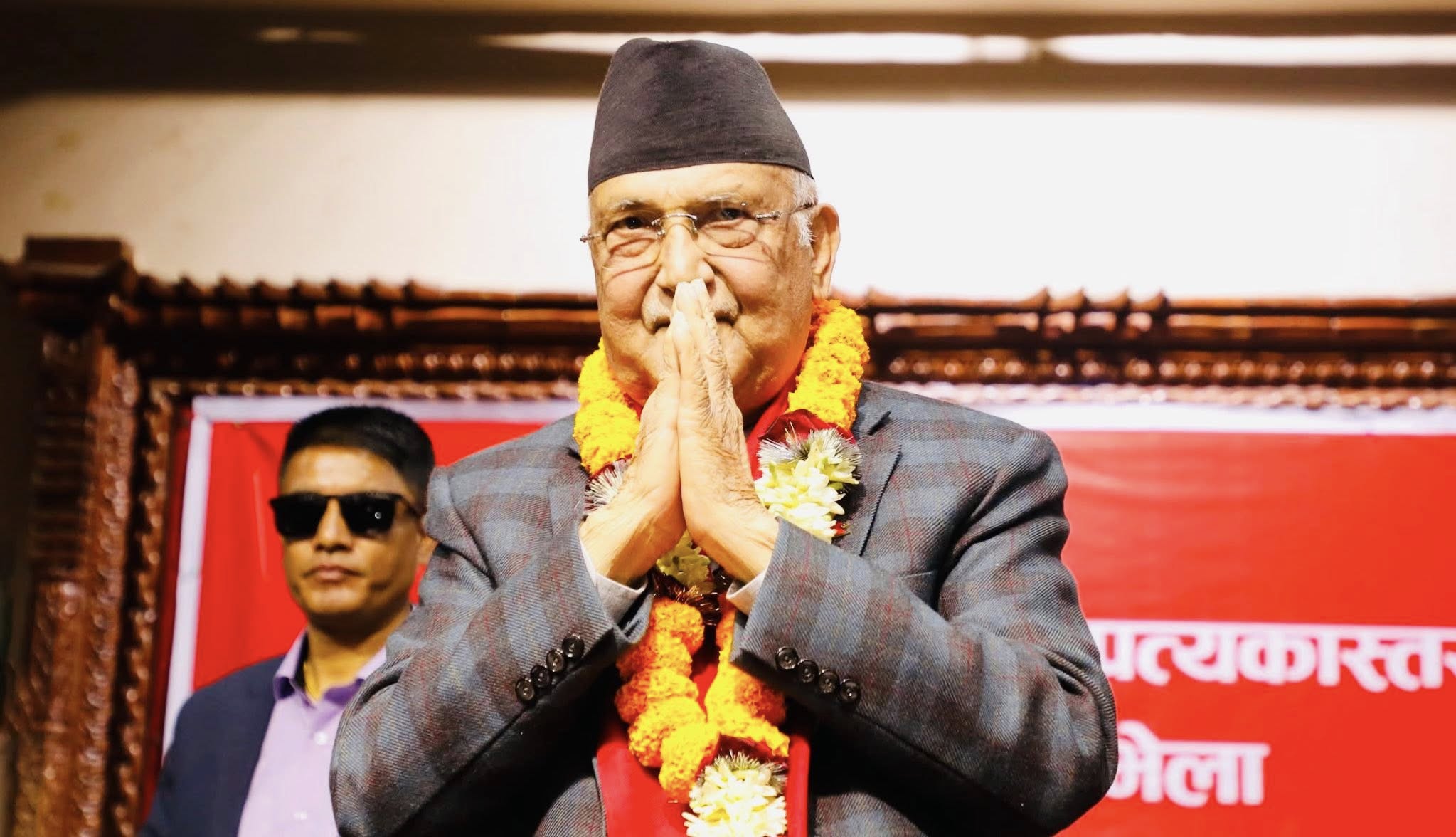 एमालेले गर्यो निर्वाचन आयोगमा दल दर्ता