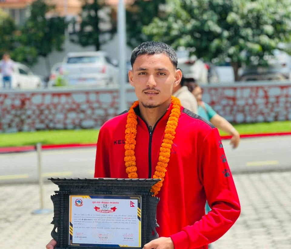 अन्तर्राष्ट्रिय भलिबलमा नेपाललाई ऐतिहासिक रजत दिलाउने सुरेश मल्ल सम्मानित