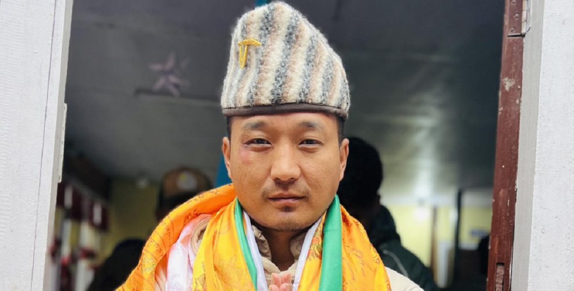 गृहमन्त्री सुधन गुरुङको अम्लेटमा माछाको काँडा भेटिएपछि होटेलका दुई कुक प्रहरी नियन्त्रणमा