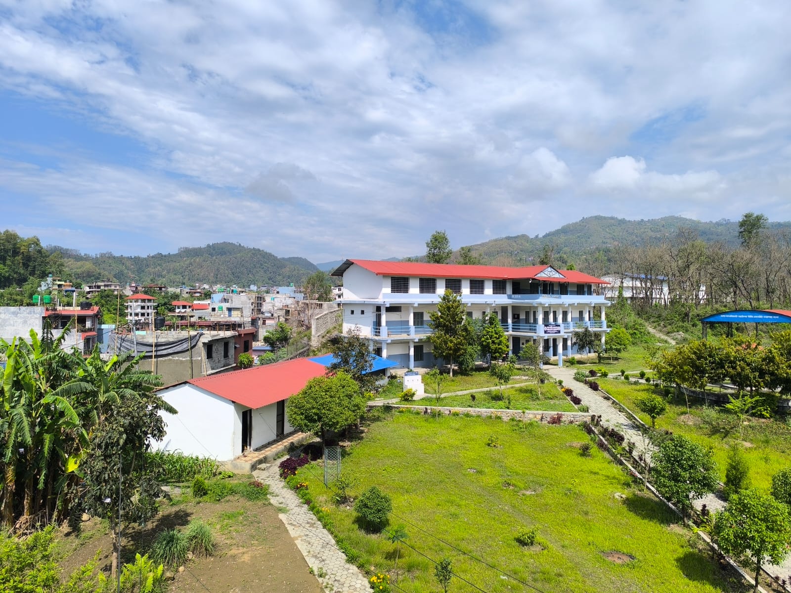 जनज्योति क्याम्पसका प्राध्यापक तथा कर्मचारीद्वारा प्रधानमन्त्री राहत कोषमा ५१ हजार २०५ रुपैयाँ सहयोग