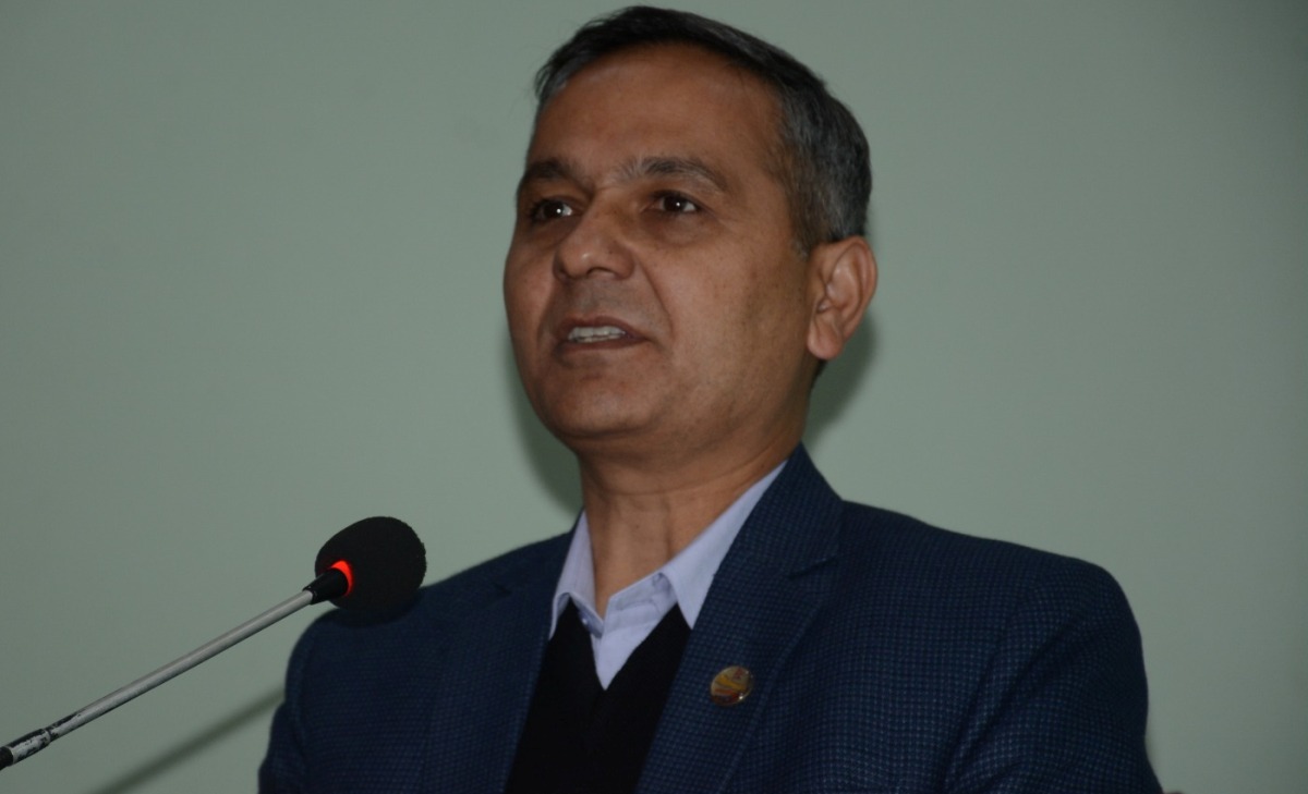 संविधानको रक्षाका लागि निर्वाचन अनिवार्य  : गृहमन्त्री अर्याल