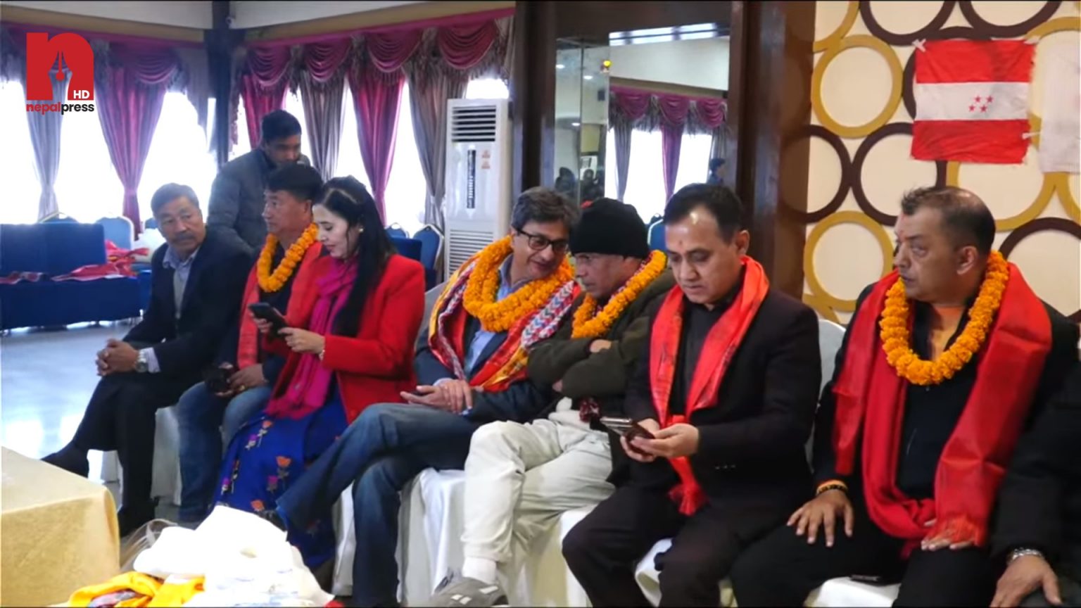 गगन थापा नेतृत्व कांग्रेसको केन्द्रीय समितिको पहिलो बैठक ललितपुरमा सुरू