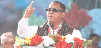 रेशम चौधरीको टिप्पणी : ‘काला कपाल भएकाले पनि देश बनाउने छनक देखाएनन्’
