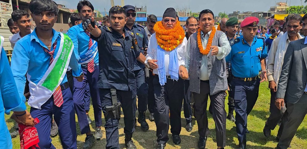 ‘हिमालदेखि तराईसम्म चुनाव जितेर प्रधानमन्त्री बन्ने म मात्रै हुँ’ : प्रचण्ड