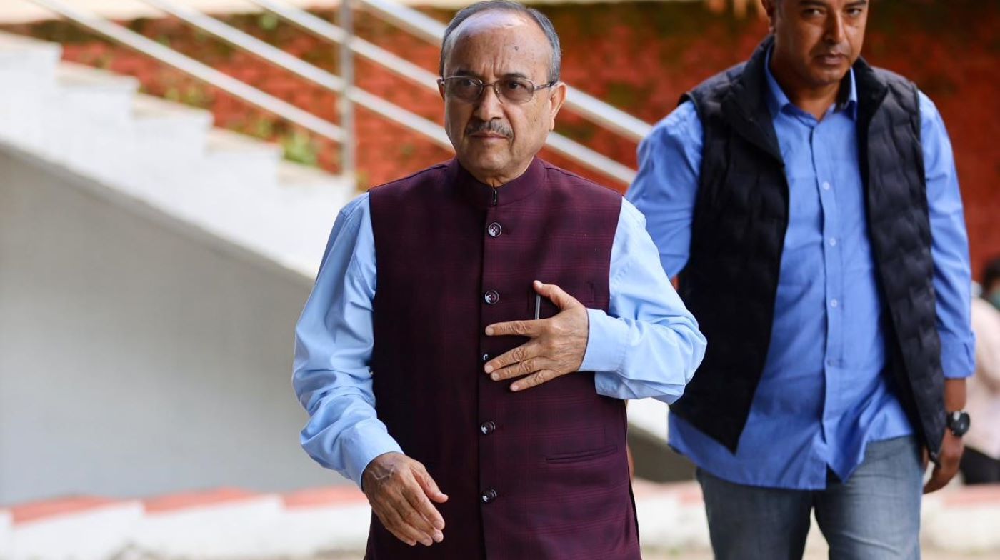 विशेष महाधिवेशनको पक्षमा कांग्रेसका २,४८८ प्रतिनिधि, कार्यवाहक सभापति खड्कालाई बुझाए हस्ताक्षर