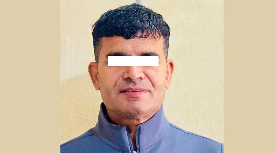 काठमाडौं महानगरका लेखा अधिकृत २१ हजार रुपैयाँ घुससहित पक्राउ