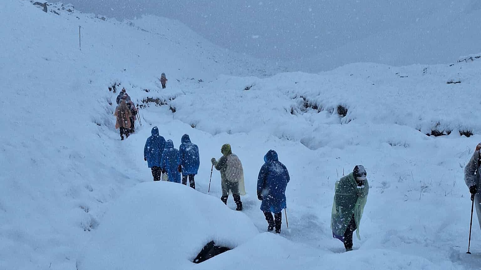 पर्यटकको सहजीकरणका लागि अन्नपूर्ण आधार शिविर क्षेत्रमा सुरक्षाकर्मी परिचालन