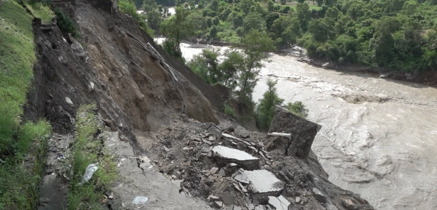 कृष्णभीरमा भासिएको सडक मर्मतको काम तीव्र