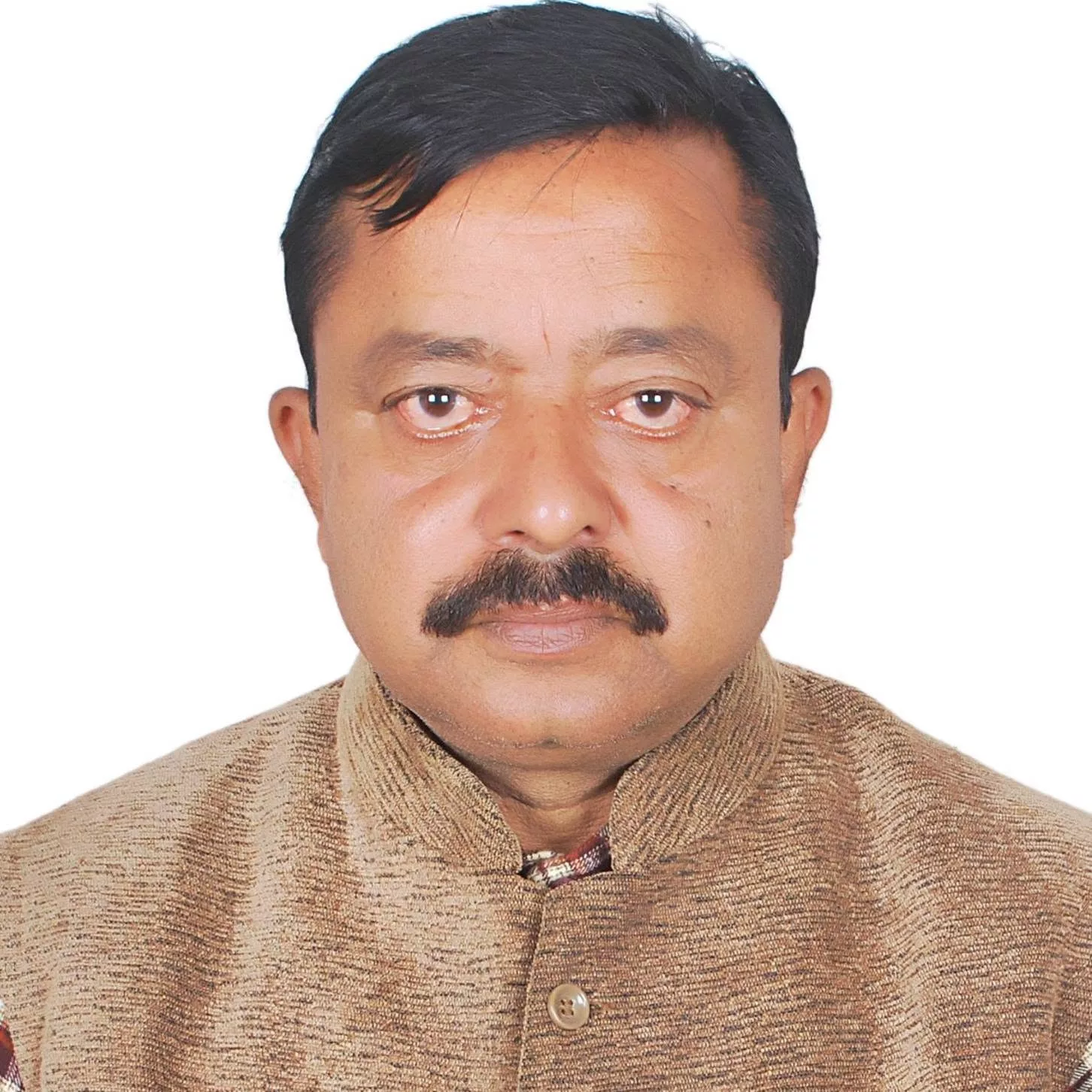 भ्रामक सामग्री फैलाएको आरोपमा राजनीतिक विश्लेषक भरत दाहाल पक्राउ