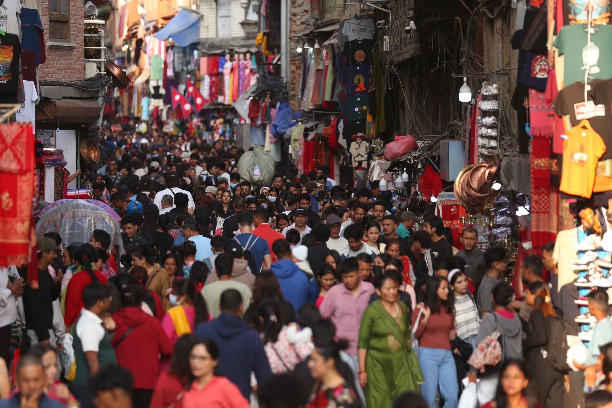 दसैं नजिकिएसँगै असन बजारमा बढ्यो किनमेलको चहलपहल