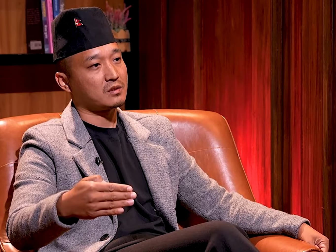 गोरखा-१ बाट चुनाव लड्ने सुदन गुरुङको घोषणा