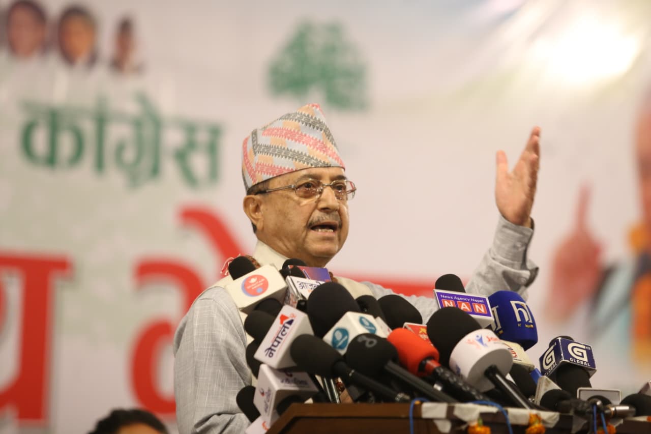 कांग्रेस विभाजन रोक्न अन्तिम प्रयास भइरहेको पूर्णबहादुर खड्काको भनाइ