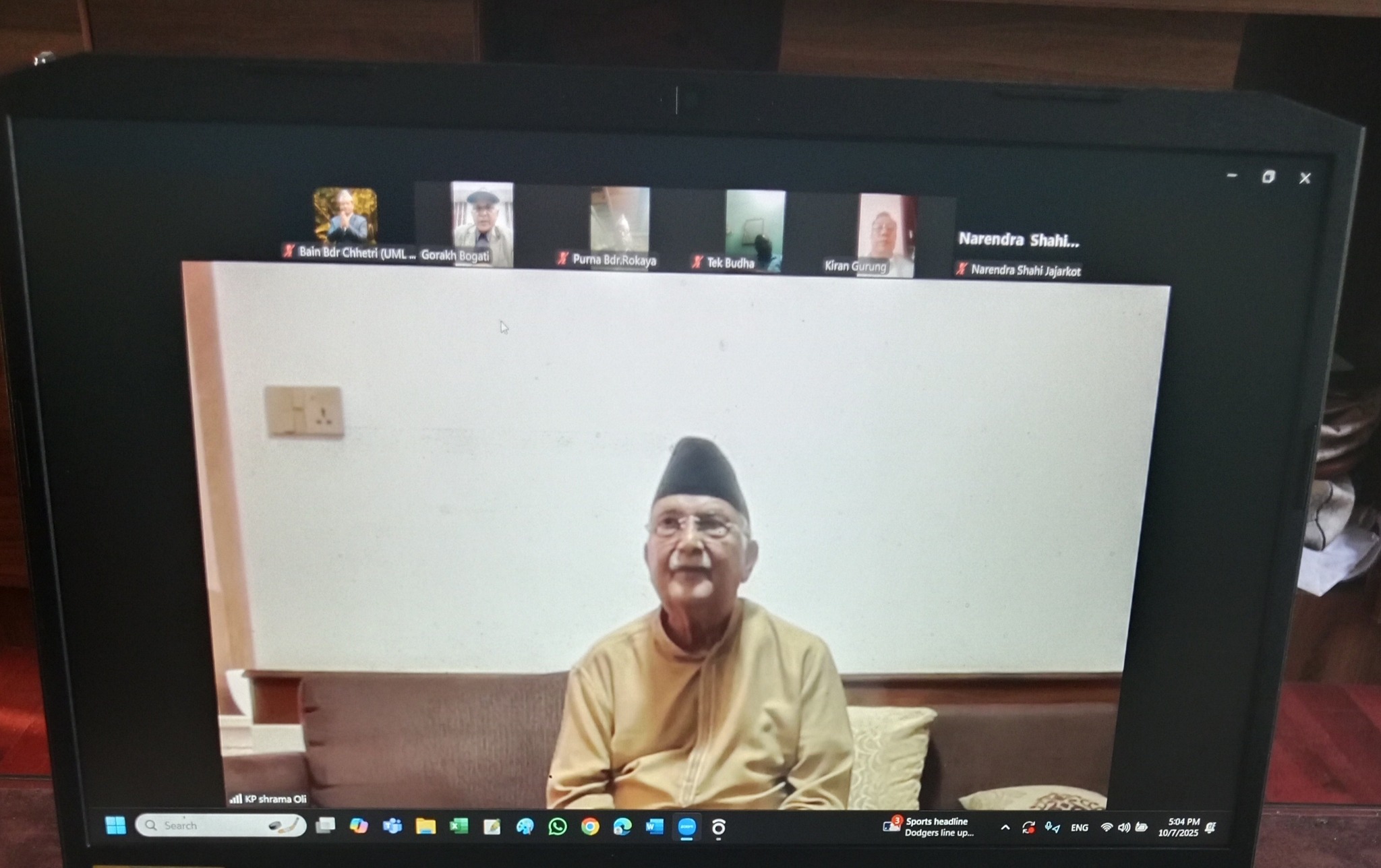 ओलीको उद्घोष :  ‘जबसम्म शारिरिक रुपमा सक्छु, तबसम्म नेतृत्व छोड्दिन