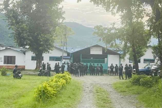 मर्मतका लागि ल्याइएको भर्‍याङ चढेर जन्मकैदका कैदी फरार, सुरक्षा व्यवस्थामाथि प्रश्न