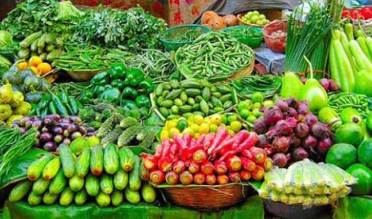 तरकारीदेखि चामलसम्म महँगियो, गोलभेडाको मूल्य २५३ प्रतिशत बढ्यो