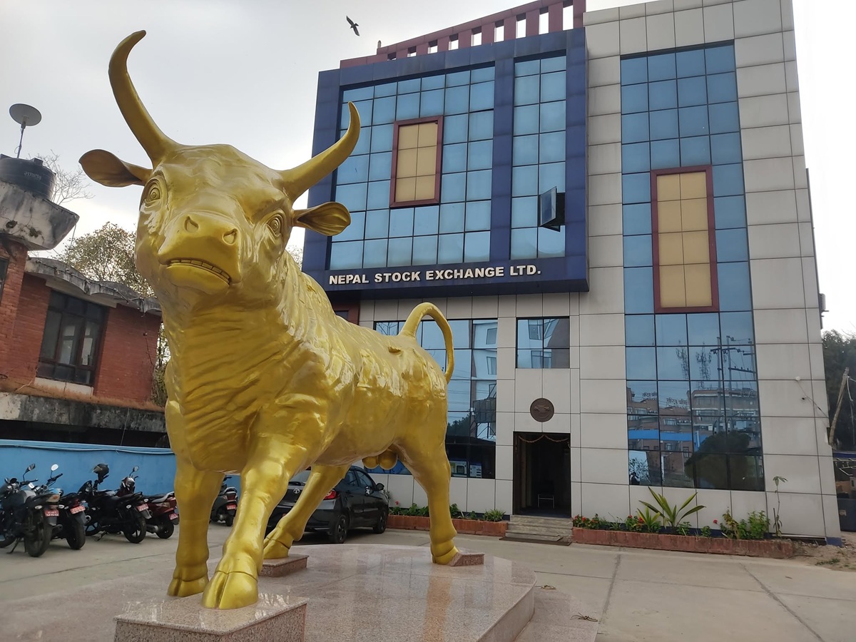 १४७ वटा कम्पनीको सेयर मूल्य घट्यो