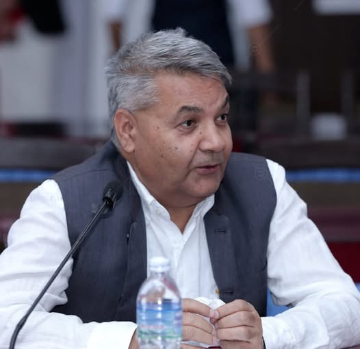 मैले सांसदले लिने रातो पासपोर्ट लिएको छैनः गोकुल बास्कोटा