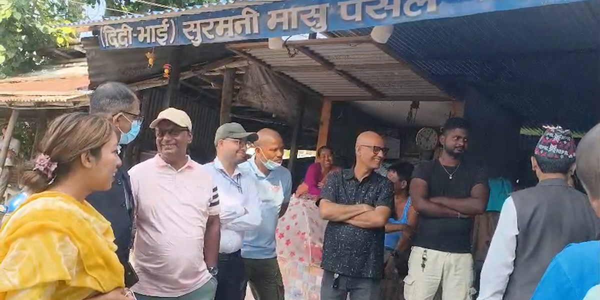 बिर्तामोडका बजारमा सडेको मासु र कुहिएको माछा बिक्री, १०९ किलो बरामद गरी नष्ट